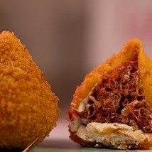 Coxinha de costela cortada